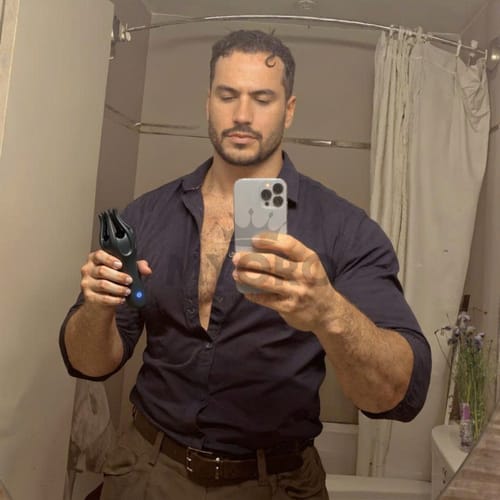 <em>Carlos, Miami</em>